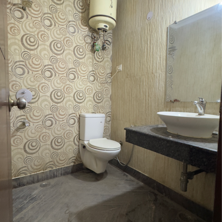 Attached Bathroom, chattarpur 3 Bedroom 1500 Sq.Ft. Builder Floor In Chattarpur Delhi 8971734