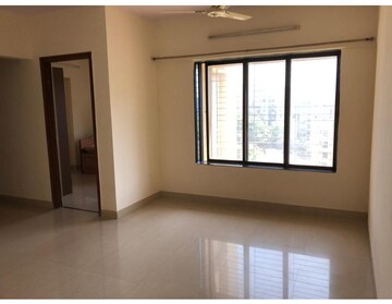 2 BHK Apartment For Rent in Shah Arcade II, Malad East