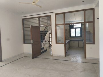 6+ BHK Independent House For Rent in Doordarshan Apartment, Sector 45