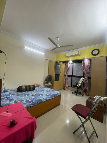 Bedroom in 2 BHK Apartment at Khar West – for Rent