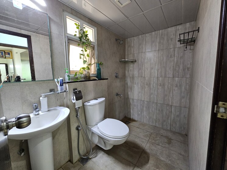 Bathroom, prestige-sunrise-park 3 Bedroom 1571 Sq.Ft. Apartment In Electronic City Phase I Bangalore 8971652