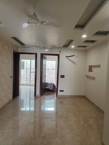 Room in 3 BHK Builder Floor at Fidato Honour Homes, Sector 89 – for Rent