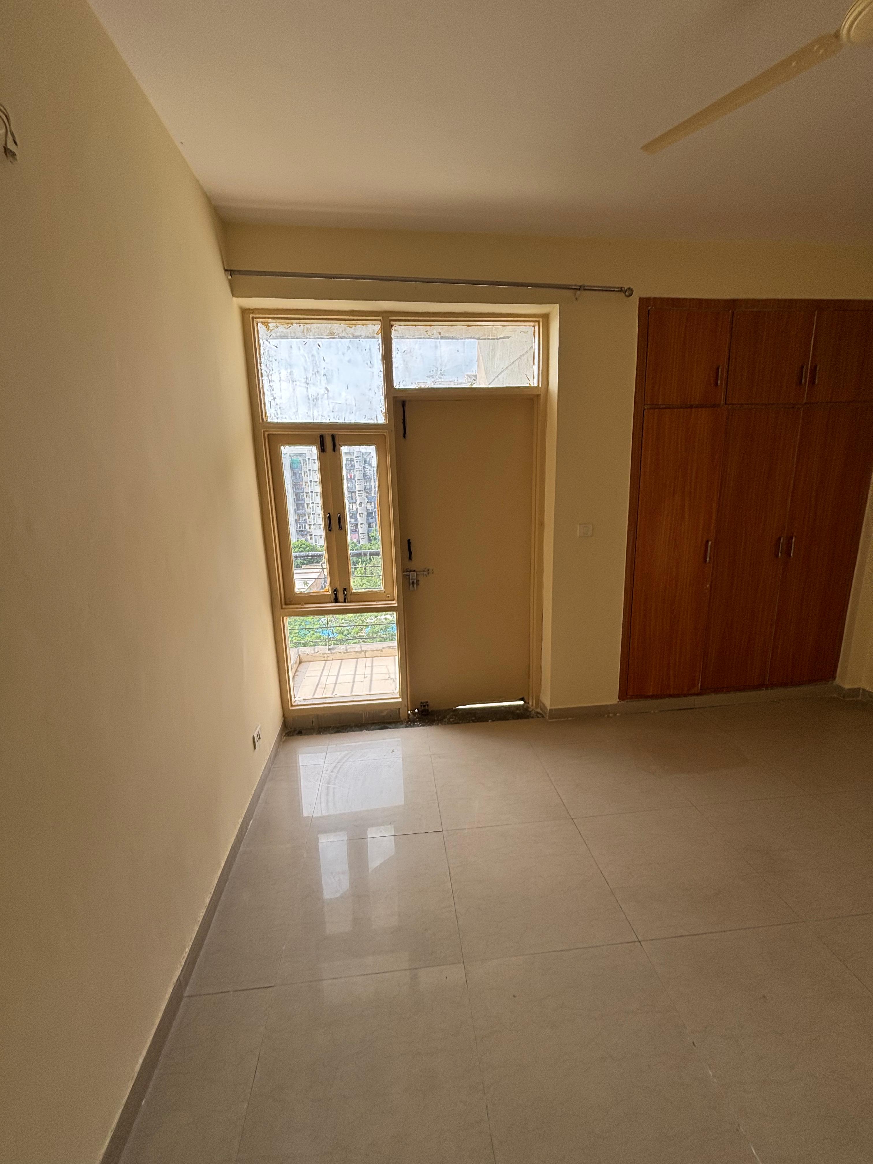 2 BHK + Pooja Room Apartment For Rent in Omaxe Heights