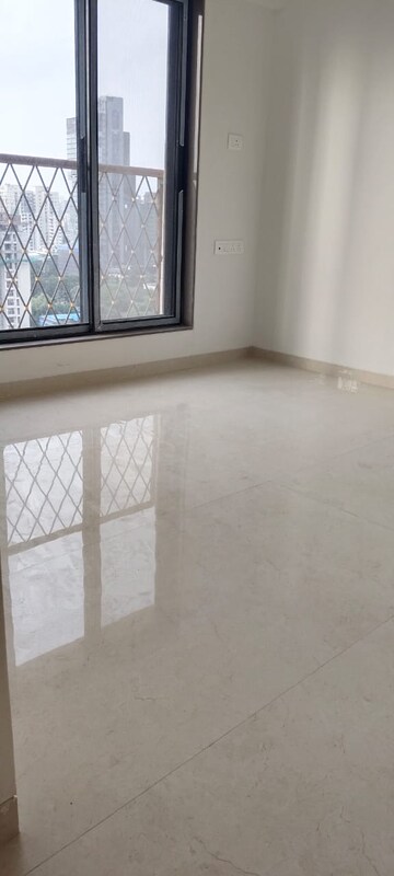Room in 1 BHK Apartment at Modirealty Vatvriksh, Goregaon West – for Rent
