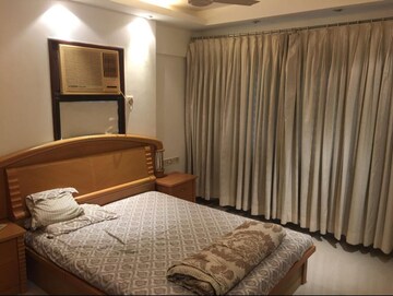 Bedroom in 2 BHK Apartment at Supreme Namrata, Khar West – for Rent