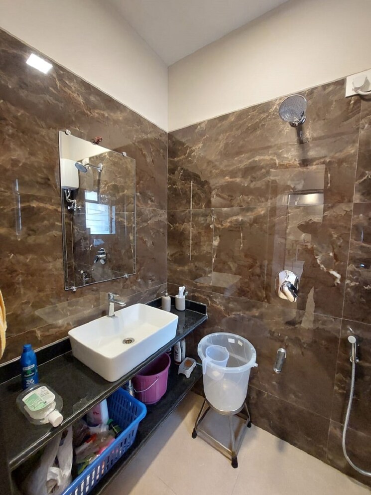 Bathroom, bandra west 1 Bedroom 550 Sq.Ft. Apartment In Bandra West Mumbai 8971796