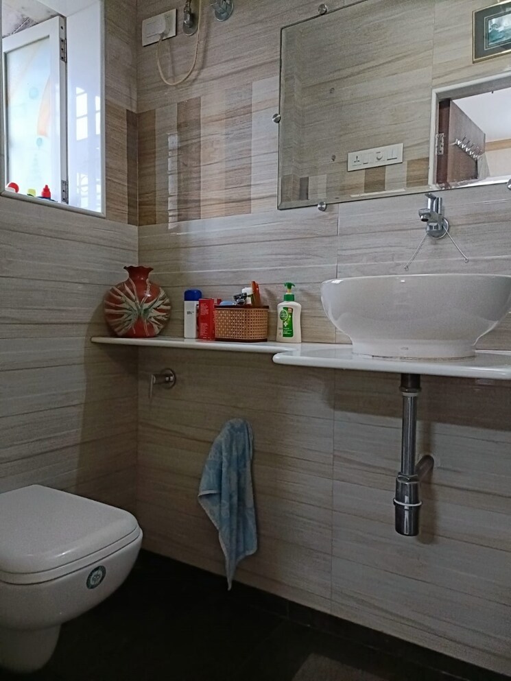 Bathroom, milton-apartment 2 Bedroom 1100 Sq.Ft. Apartment In Juhu Mumbai 8971797