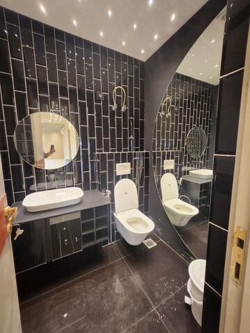 Team Area in 5 BHK Apartment at Lodha Trump Tower, Worli – for Rent