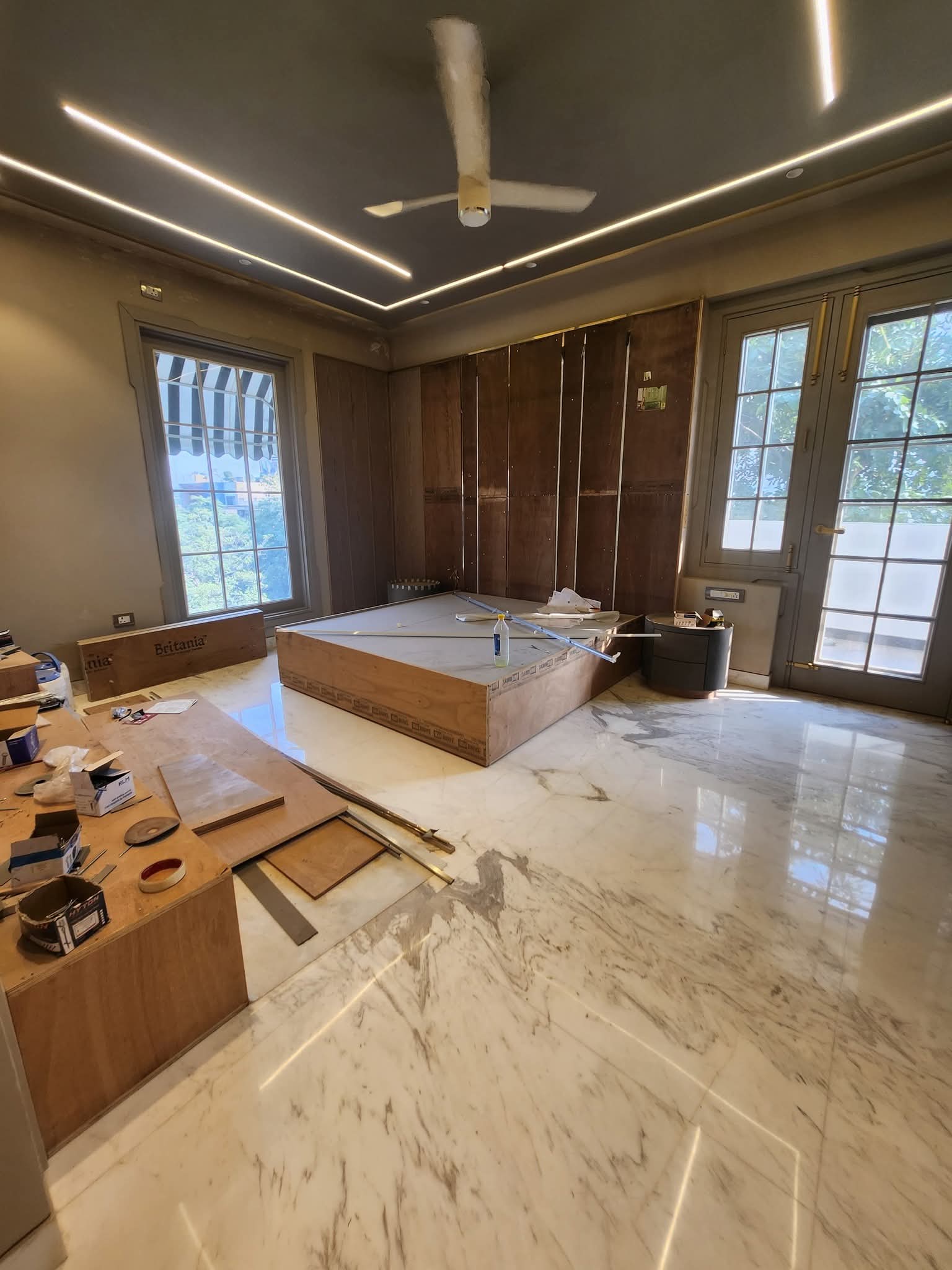 5 BHK + Pooja Room,Servant Room,Study Room,Extra Room Apartment For Rent in Lodha Trump Tower