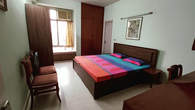 Bedroom, dlf-silver-oaks 3.5 Bedroom 2200 Sq.Ft. Apartment In Sector 26 Gurgaon 8971840