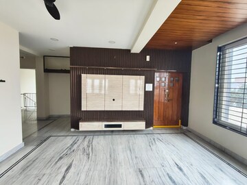 Bedroom in 5 BHK Apartment at Banjara Hills – for Rent