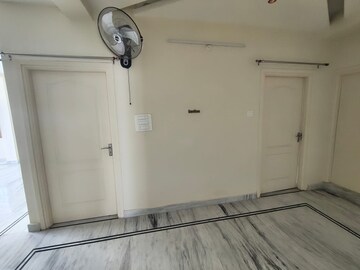 Bathroom in 5 BHK Apartment at Banjara Hills – for Rent