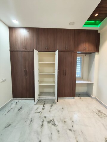 Bedroom in 5 BHK Apartment at Banjara Hills – for Rent