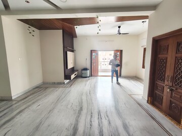 Bedroom in 5 BHK Apartment at Banjara Hills – for Rent