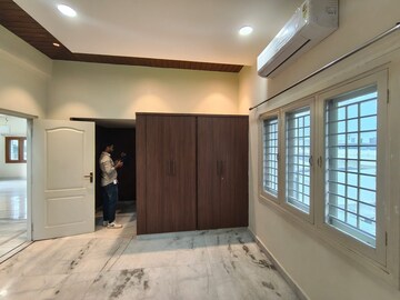 Bedroom in 5 BHK Apartment at Banjara Hills – for Rent