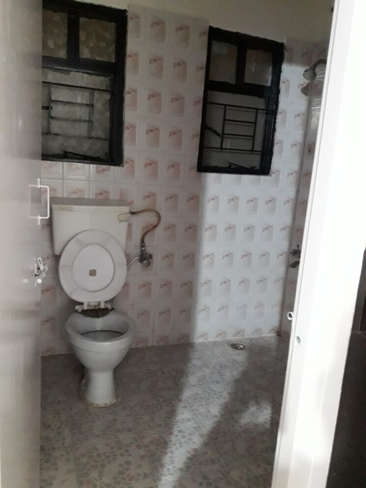 Bathroom, silver-spurs 3 Bedroom 1400 Sq.Ft. Apartment In Nibm Road Pune 8971954