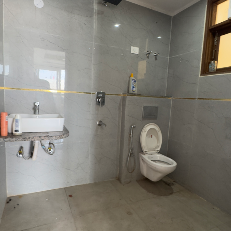 Bathroom, chattarpur 3 Bedroom 1400 Sq.Ft. Builder Floor In Chattarpur Delhi 8972217