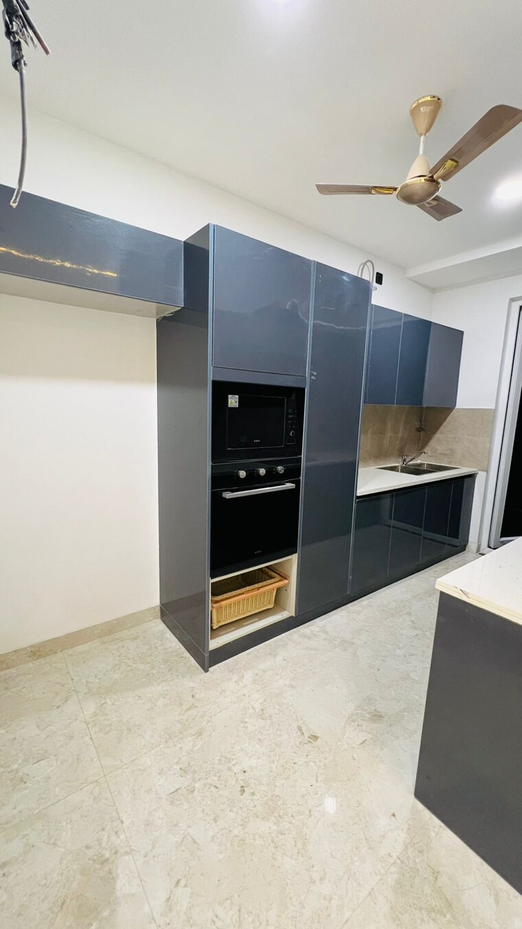 Kitchen, paras-trinity 3 Bedroom 180 Sq.Yd. Builder Floor In Sector 63 Gurgaon 8972039