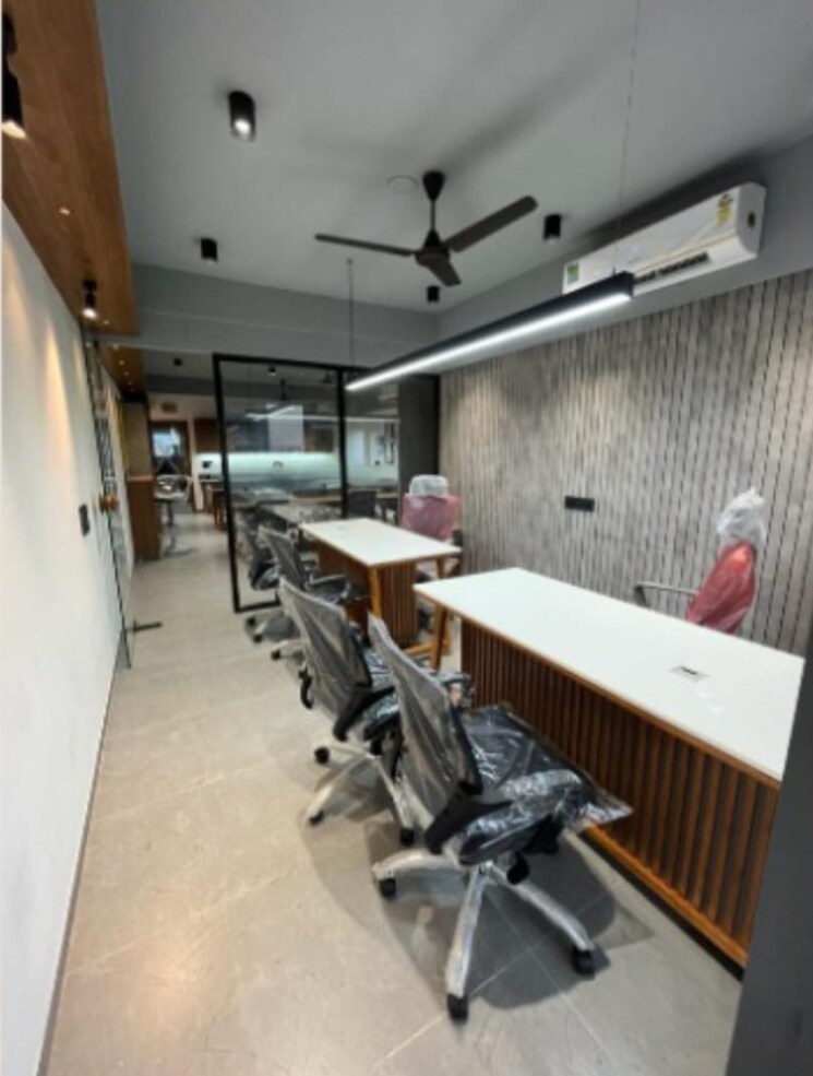 Team Area, gota Commercial Office Space 1087 Sq.Ft. In Gota Ahmedabad 8971989