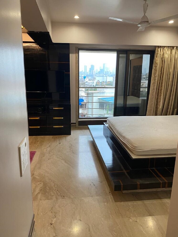 Bedroom, bandra west 3 Bedroom 1200 Sq.Ft. Apartment In Bandra West Mumbai 8972005