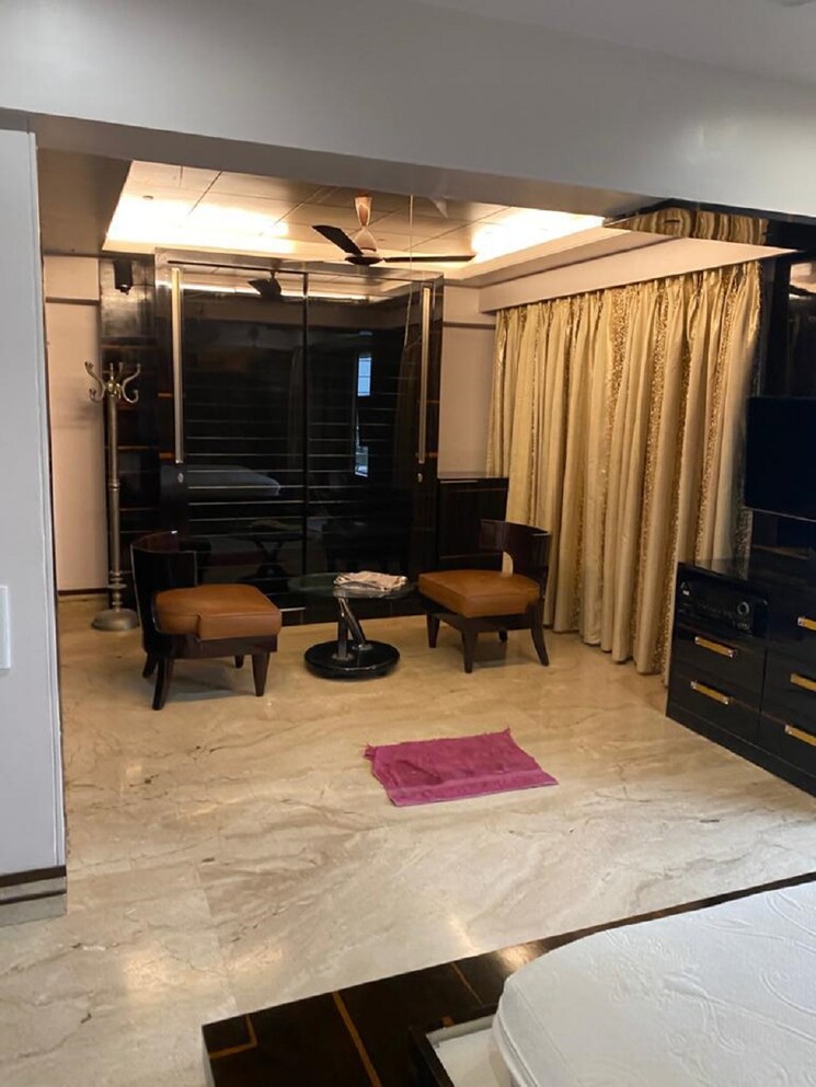 Living Room, bandra west 3 Bedroom 1200 Sq.Ft. Apartment In Bandra West Mumbai 8972005