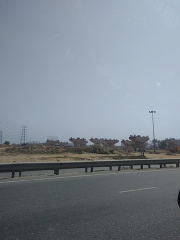 Plot Area in  Warehouse at CHD Avenue 71, Sector 71 – for Rent