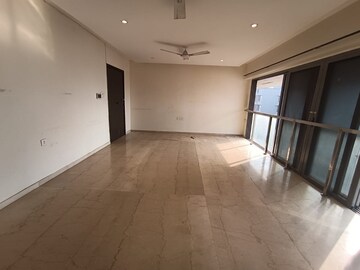 3 BHK Apartment For Rent in Bandra West