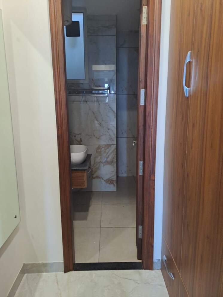 Attached Bathroom, sector 16 3 Bedroom 2800 Sq.Ft. Builder Floor In Sector 16 Panchkula 8972082