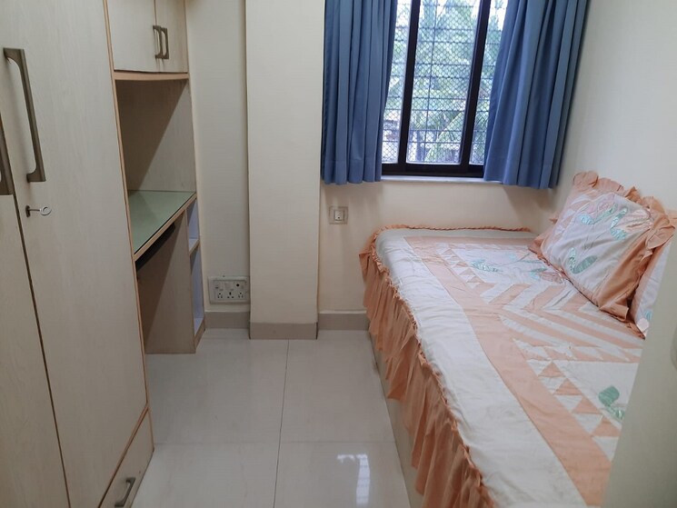Bedroom, bandra west 1.5 Bedroom 550 Sq.Ft. Apartment In Bandra West Mumbai 8972058