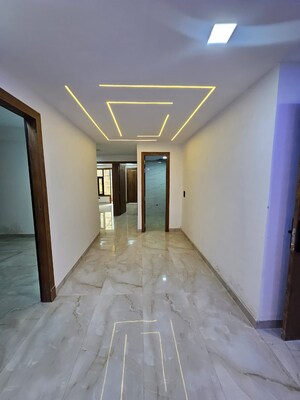 Building Lobby in 4 BHK Builder Floor at Aimnabad – for Sale