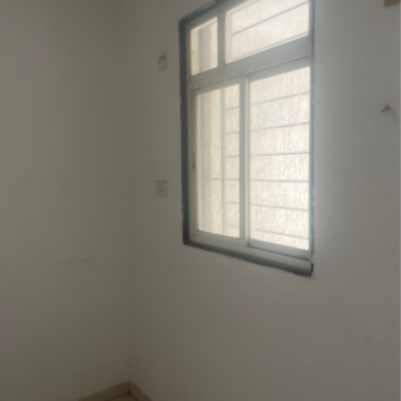 Room in 2 BHK Apartment at Rama Metro Life, Mumbai Bangalore Highway – for Rent