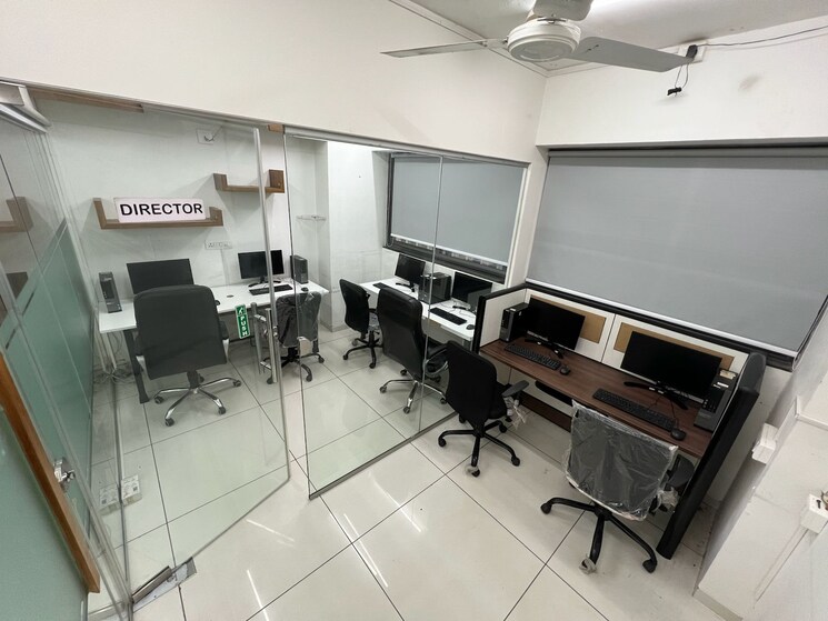 Team Area, gota Commercial Office Space 710 Sq.Ft. In Gota Ahmedabad 8972103