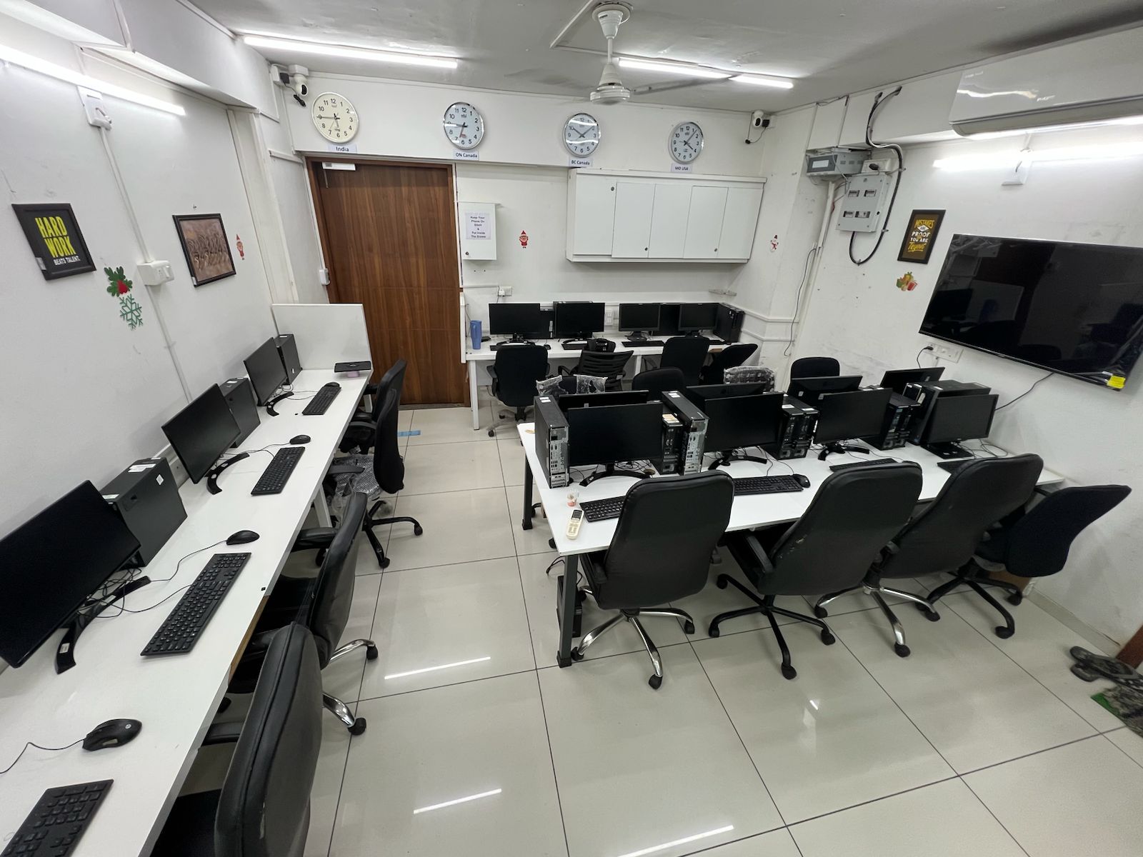 Office Space For Rent in Ganesh Glory 11