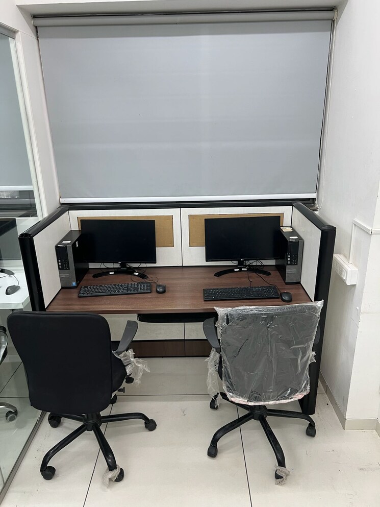 Team Area, gota Commercial Office Space 710 Sq.Ft. In Gota Ahmedabad 8972103