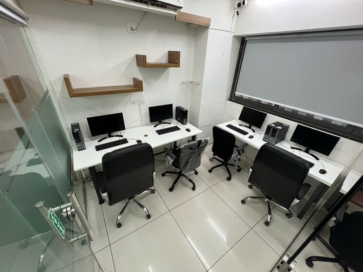 Team Area, gota Commercial Office Space 710 Sq.Ft. In Gota Ahmedabad 8972103