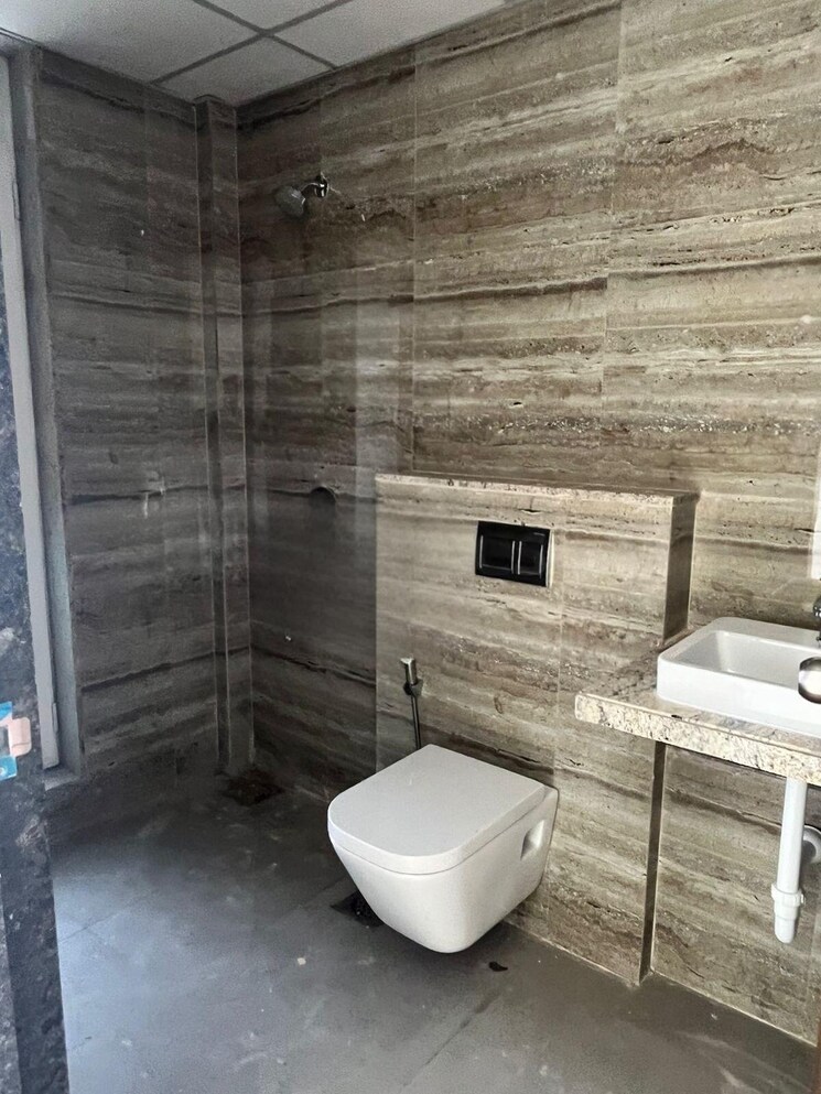 Bathroom, raheja-imperia 3 Bedroom 1414 Sq.Ft. Apartment In Worli Mumbai 8972109