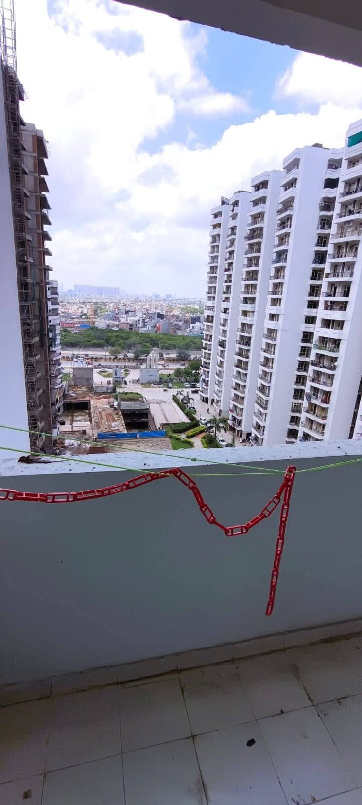 Swimming Pool, gaur-city-2-14th-avenue 2 Bedroom 985 Sq.Ft. Apartment In Sector 16c Greater Noida Greater Noida 8972221