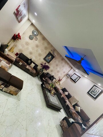 Furnished Amenities in 3 BHK Builder Floor at Punjabi Bagh West – for Rent