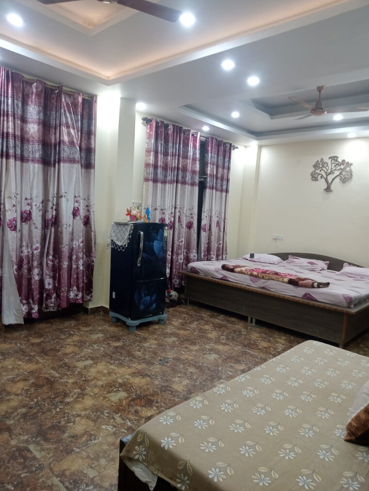Bedroom, shramik-kunj-noida 6+ Bedroom 162 Sq.Yd. Villa In Sector 122 Noida 8972231