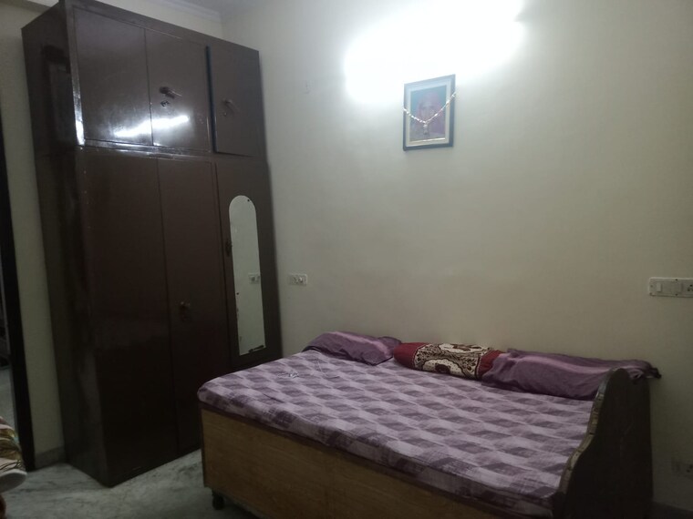 Bedroom, shramik-kunj-noida 6+ Bedroom 162 Sq.Yd. Villa In Sector 122 Noida 8972231