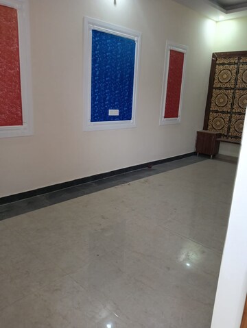 Room in 2 BHK Builder Floor at Chandrabani – for Rent