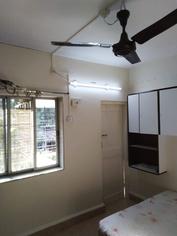 Room in 1 BHK Apartment at Anuradha Anuja CHS, Borivali West – for Rent