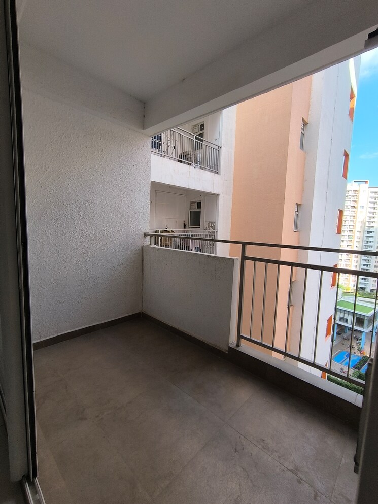 Room, shapoorji-pallonji-joyville-phase-2 3 Bedroom 1852 Sq.Ft. Apartment In Sector 102 Gurgaon 8972302