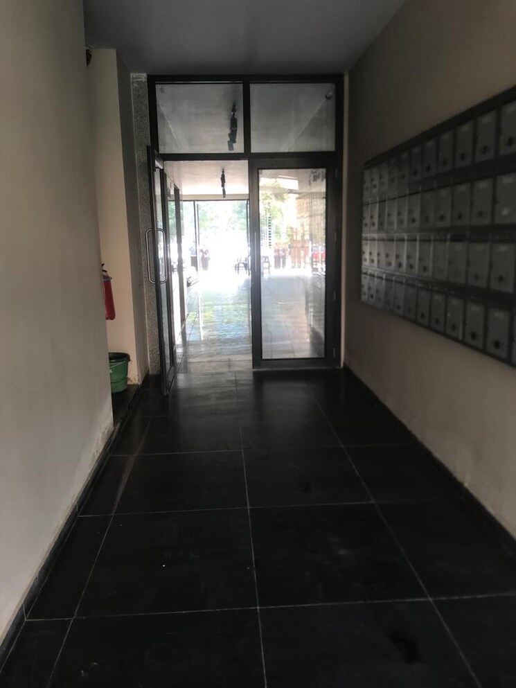 undefined, sola Commercial Office Space 781 Sq.Ft. In Sola Ahmedabad 8972337