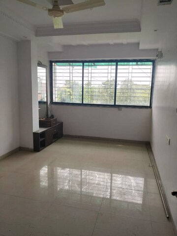 Room in 3 BHK Apartment at Laxminagar – for Rent