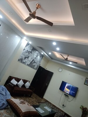 Furnished Amenities in 6+ BHK Villa at Shramik Kunj Noida, Sector 122 – for Sale