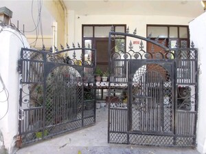 6+ BHK Villa – Exterior View View at Shramik Kunj Noida, Sector 122 - for Sale