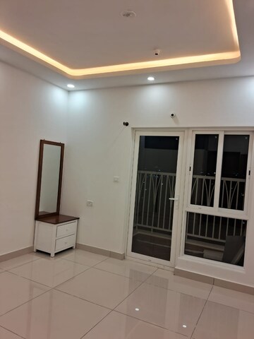 Room in 3 BHK Apartment at Prestige Smart City, Sarjapur Road – for Rent