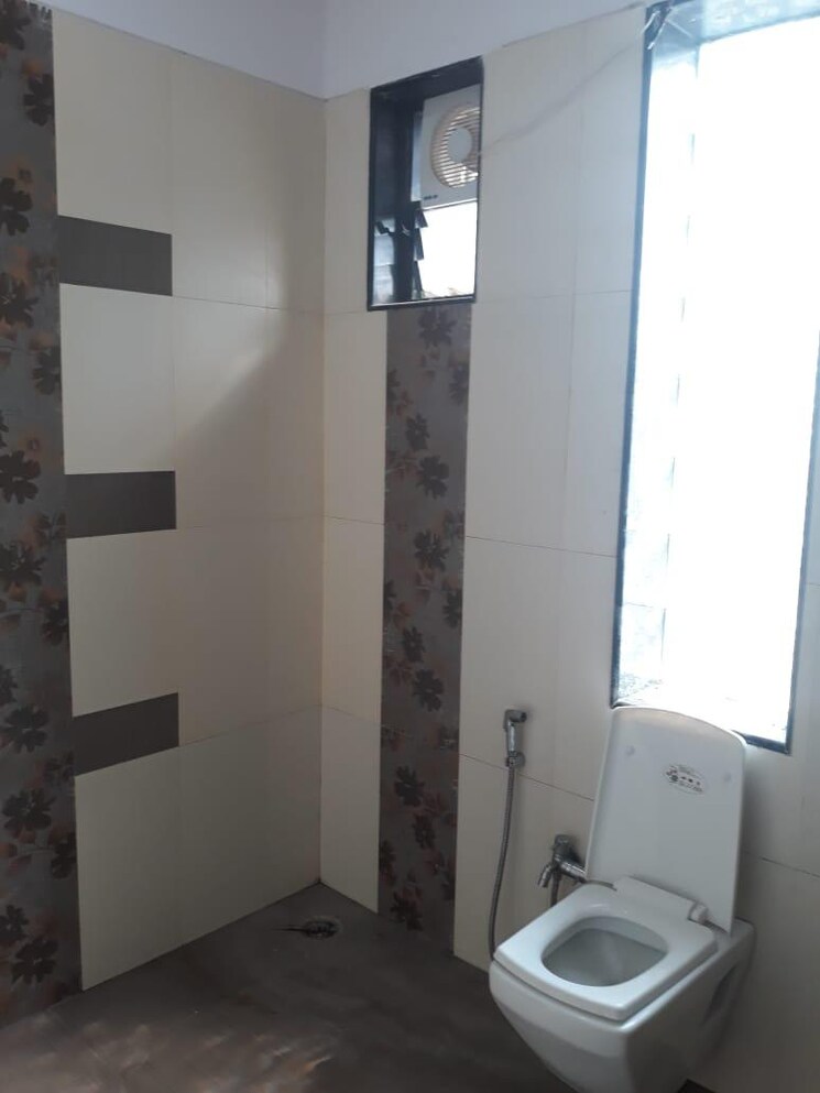 Bathroom, manish nagar 3 Bedroom 1700 Sq.Ft. Independent House In Manish Nagar Nagpur 8972409