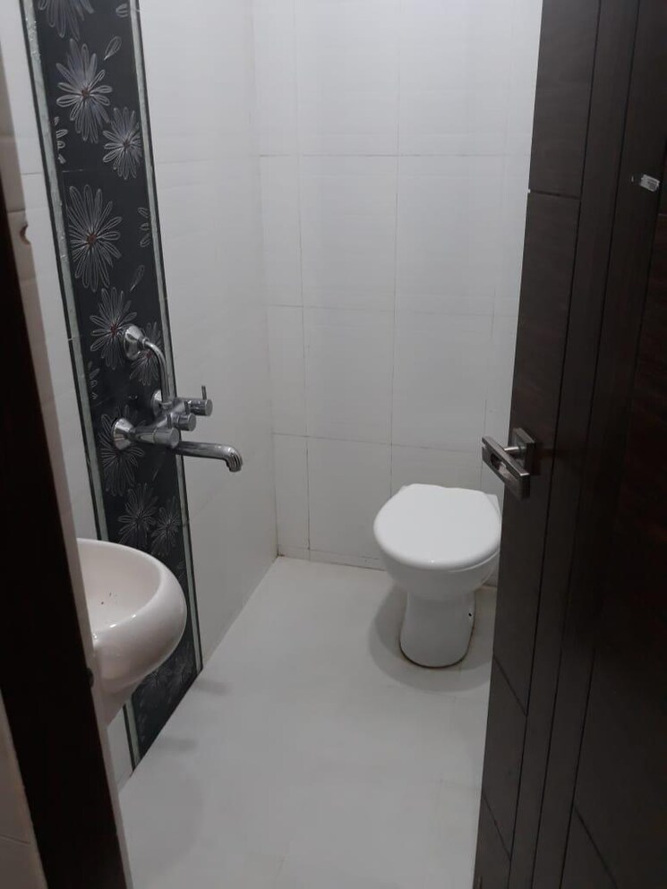 Bathroom, manish nagar 3 Bedroom 1700 Sq.Ft. Independent House In Manish Nagar Nagpur 8972409